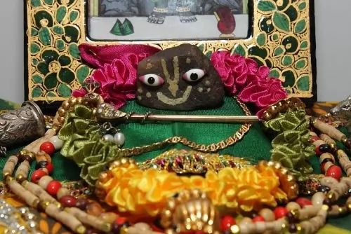 Bóstwa Guru Maharaja