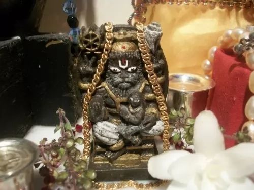 Bóstwa Guru Maharaja