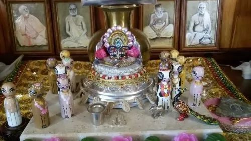 Sadhu-bhavan Lipiec 2020