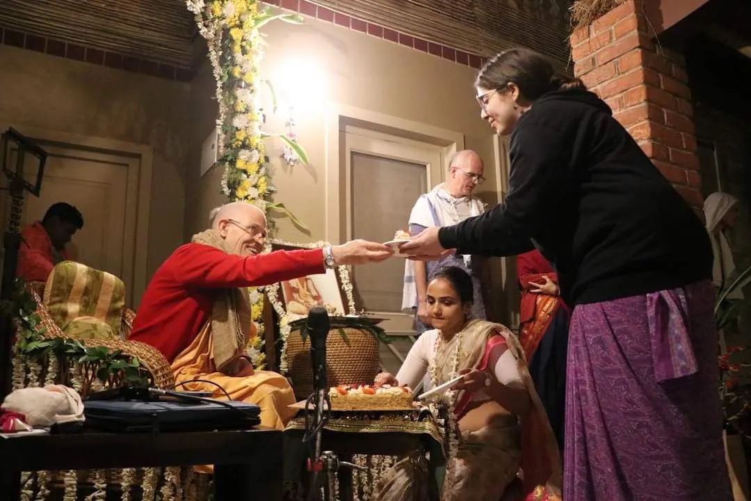 Vyasa Puja - Mayapur 03.12.2022