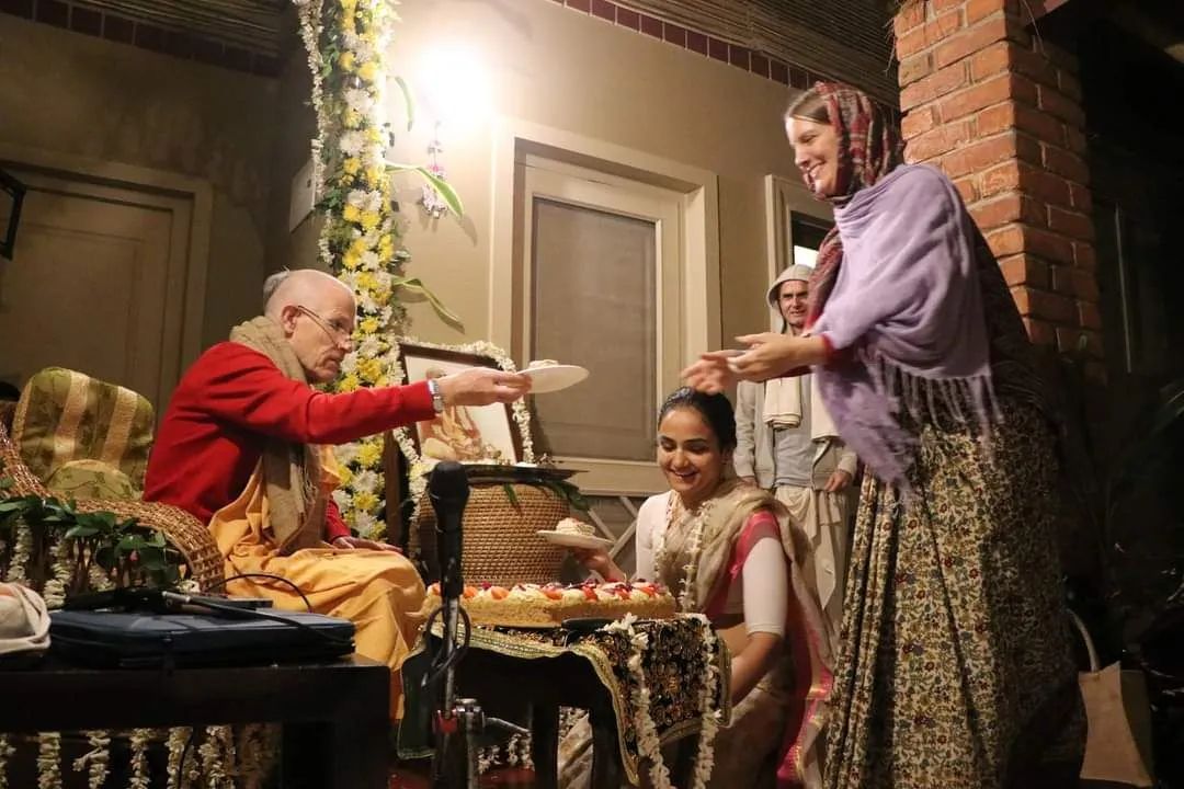 Vyasa Puja - Mayapur 03.12.2022