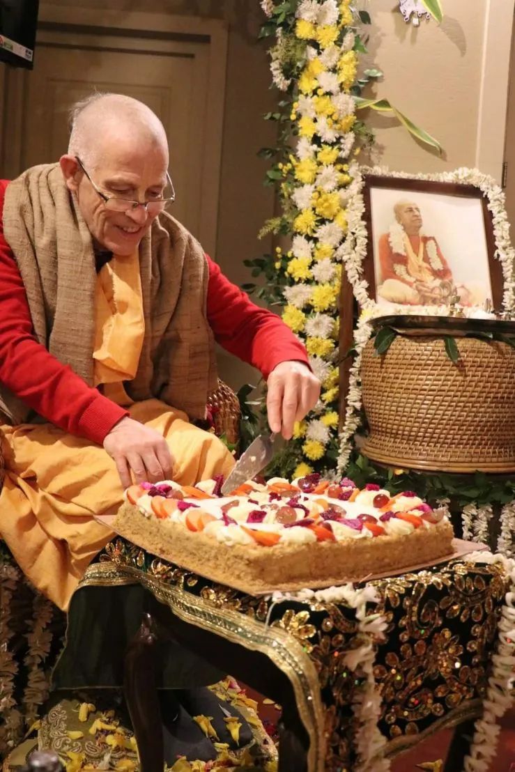 Vyasa Puja - Mayapur 03.12.2022